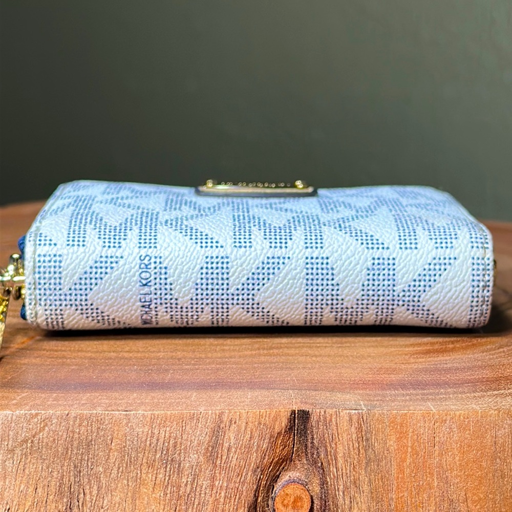 MICHAEL KORS Signature Mini Wallet - Picture 5 of 14